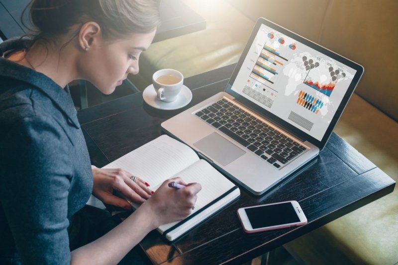 Start Small, Grow Big: 4 Reasons to Launch Your Online Business Today