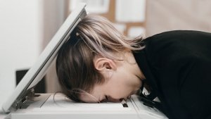 The Physical and Mental Effects of Hating Your Job — And Signs It’s Time to Move On