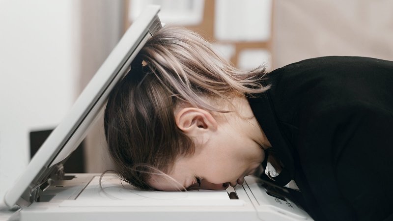 The Physical and Mental Effects of Hating Your Job — And Signs It’s Time to Move On
