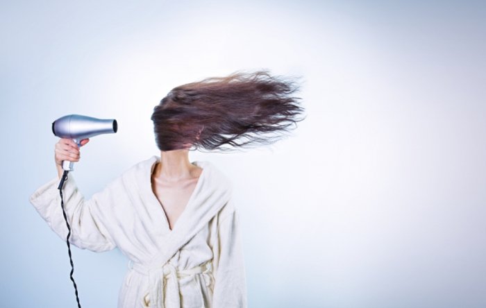 How to stop screwing yourself over | Mel Robbins